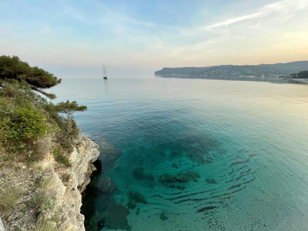 Una Finestra Sul Mare Home 2 Bergeggi Exterior foto